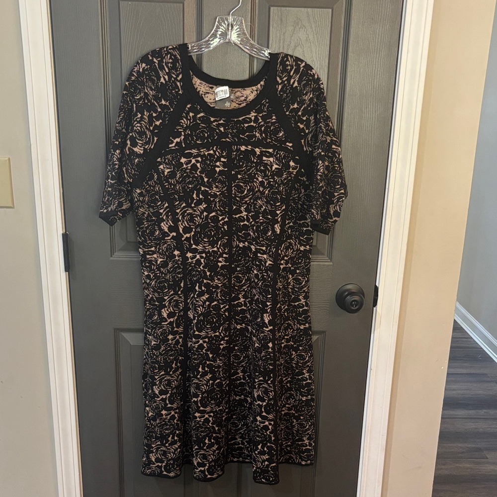 Elegant Black and Tan Floral Sweater Dress